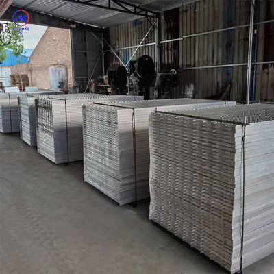 3-10mm Thickness Non Slip Grating Hot Dip Galvanized Surface Treatment Steel Grating