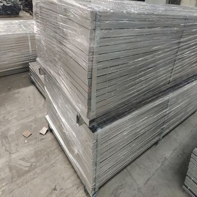 تكنولوجيا لحام آلة الضغط لحام الصناعية الصلب الشبكية 30mm حمالة شريط الفاصل شريط مسطح