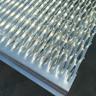 20 * 3 الفولاذ الحجم المسطح الحديدية المتدلية للصناعة 25mm محمل شريط المضرب