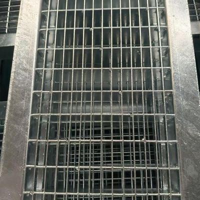 المقاومة للتآكل الحارة الغلاف الصلبي الحديدية الشبكية التهوية الواقية السطح التصميم النمط الصيني