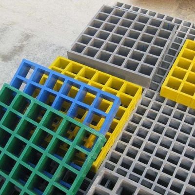 أرضية صناعية من الألومنيوم 900 ملم مع مسافة 1 بوصة