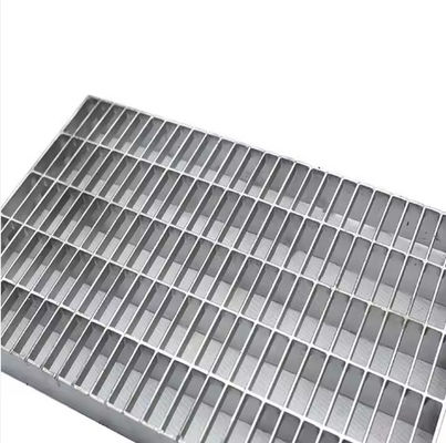 Plain Surface 100mm Cross Bar Spacing Twist Industrial Steel Grating High Durability