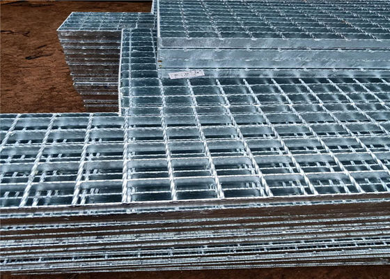 30x4 Welded 303x30x100 Serrated Steel Grating