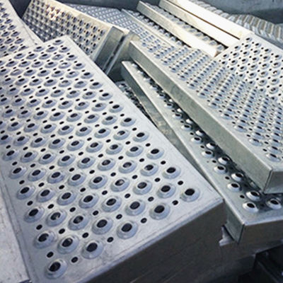 Length 4m Pre Galvanized Steel Safety Diamond Grip Stair Tread