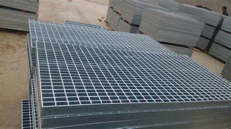 Hot Dip Galvanized Flooring Heavy Duty Steel Grating 32*5mm Anti-Skid